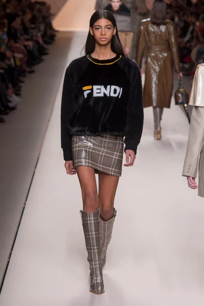 Look 6
